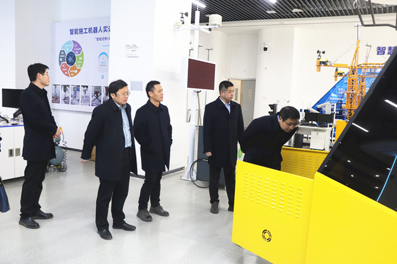 寒冬里的安全守护：刘明学副校长带队开展寒假前校园安全大检查