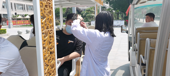 安保处开展观光车应急处置演练 安保处开展观光车应急处置演练