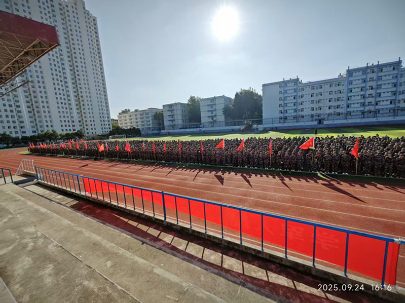 参加活动的2025级新生(临渭校区) 参加活动的2025级新生(临渭校区)